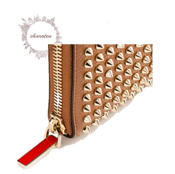 2017SS Christian Louboutin ルブタンスーパーコピー 財布 カード12枚収納可 スタッズジップW